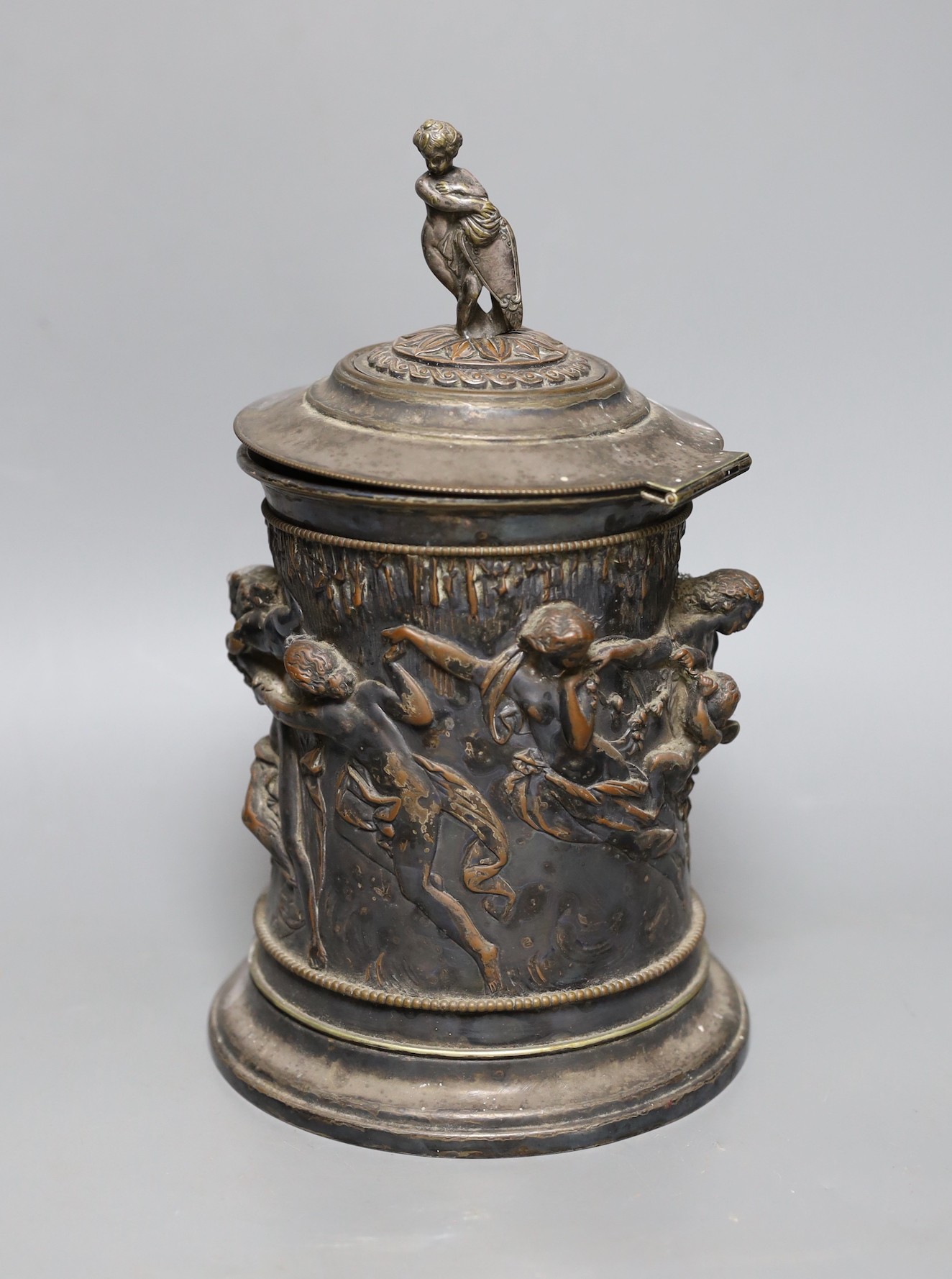 A Victorian silver plated biscuit barrel, engraved name to lid, 26cm